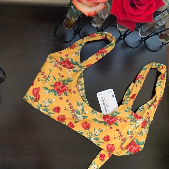 Wildflower swimsuit Top - Picture 3 of 7